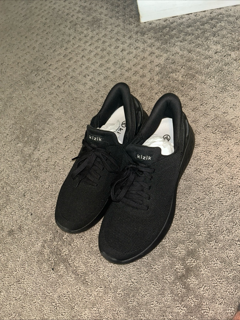 Kizik Men’s Black Knit Lace-Up Sneakers